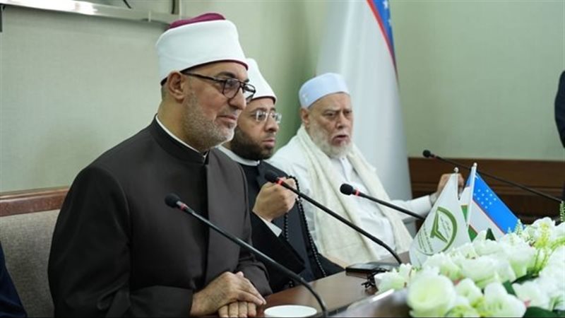 مفتي الجمهورية بمحاضرة بمدينة سمرقند