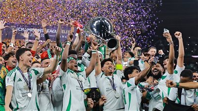 الأهلي يسعى لمصالحة جماهيره أمام الحزم في الدوري السعودي