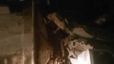انهيار منزل قديم بمركز ملوي دون وقوع إصابات بشرية ( صور)