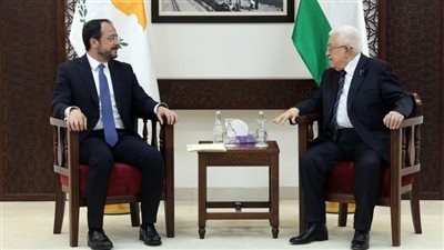 الرئيس الفلسطيني لنظيره القبرصي: نسعى لوقف إطلاق النار وأن يكون السلاح بيد السلطة
