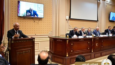 أسباب خلل قوانين الإيجار القديم، وماذا حدث في أول اجتماع لمناقشته