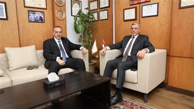 محافظ أسيوط يبحث إنشاء معهد لعلوم الفضاء