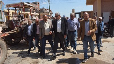 محافظ الغربية يتفقد مشروعات الصرف بالجابرية وكفر العبايدة ويوجه بسرعة التشغيل
