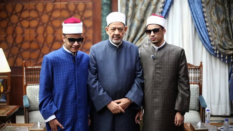 شيخ الازهر مع صاحب البصيرة «محمد أحمد حسن» 