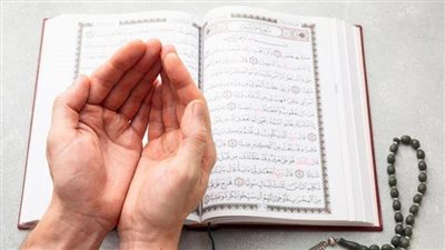 ما حكم قراءة سورة الإخلاص على المتوفى 1000 مرة؟.. أمين الفتوى يوضح