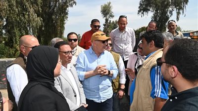 وزير الري يتفقد عدد من المشروعات وأعمال تطهير الترع بمحافظة المنوفية