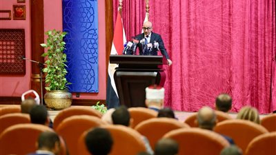 «في منتدى 'اسمع واتكلم».. وزير التعليم يشيد بالأزهر ودوره في العمل التطوعي