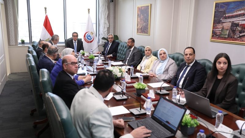 خلال الاجتماع 
