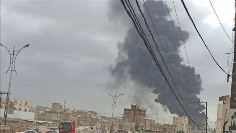 قصف مطار صنعاء 