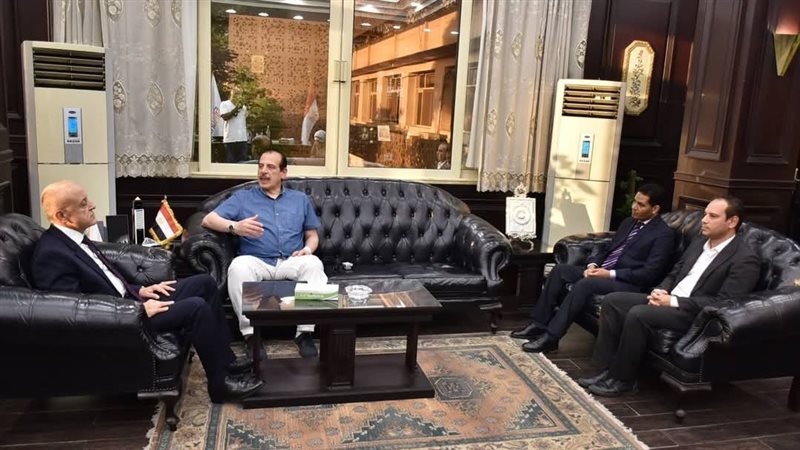 محافظ الأقصر يستقبل نائب وزير الصحة خلال زيارته للمنشآت الطب