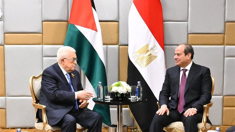 الرئيس السيسي ونظيره الفلسطيني