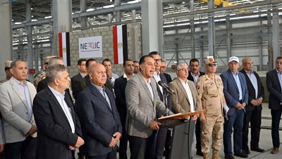 رئيس الوزراء: إنتاج أول عربة قطارات من مصنع نيرك في يوليو القادم