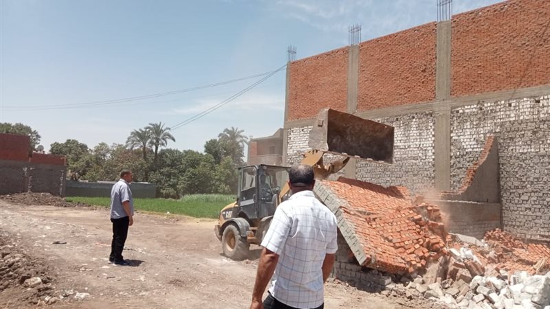 حملات الازالة المخالفة مستمرة بالفيوم