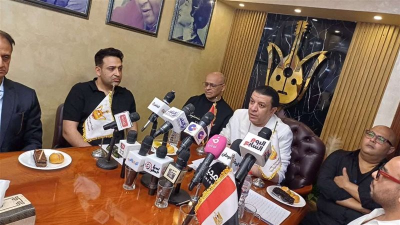 مصطفى كامل من الاجتماع