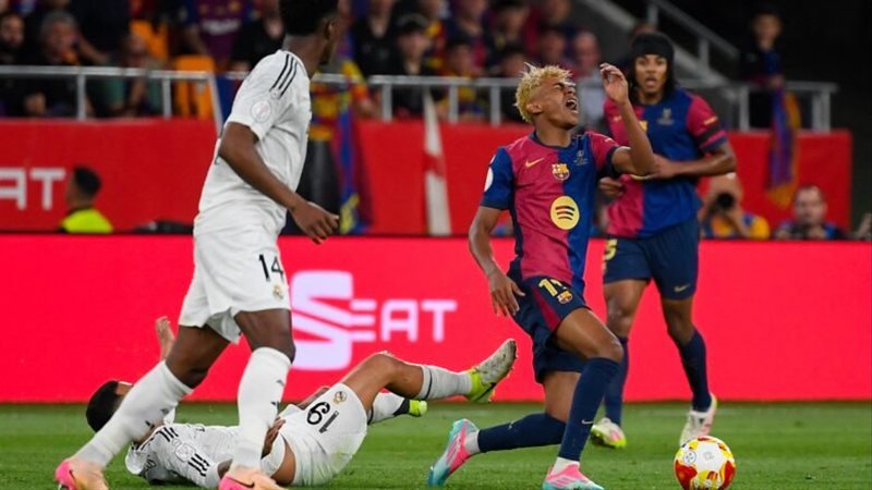 ريال مدريد وبرشلونة 