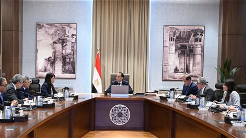 خلال الاجتماع 