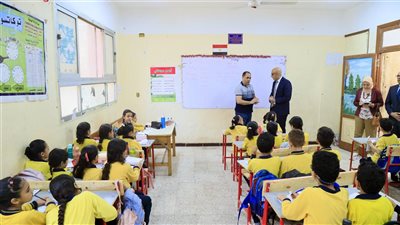 وزير التربية والتعليم يجري جولة مفاجئة لمدارس الحوامدية بالجيزة