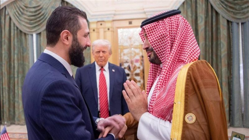 أحمد الشرع يلتقي بن سلمان في حضور ترامب