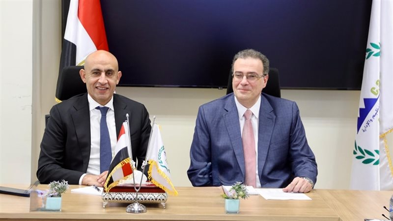 وزير التربية والتعليم ورئيس التنظيم والإدارة