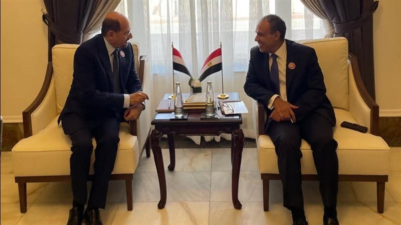 وزير الخارجية ونظيره اليمني