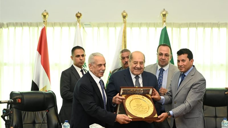 وزير الرياضة