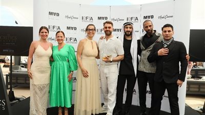 مركز السينما العربية يسلم الفائزين جوائز النقاد للأفلام بمهرجان كان (صور)