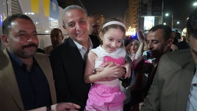 قبل سفرهم.. محافظ الغربية يودع حجاج الجمعيات الأهلية