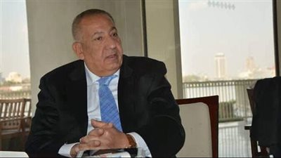 كامل أبو علي يستجيب للجماهير ويتراجع عن استقالته من رئاسة النادي المصري