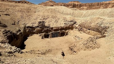 الكشف عن  اسم وألقاب صاحب مقبرة Kampp23 بمنطقة العساسيف بالبر الغربي بالأقصر