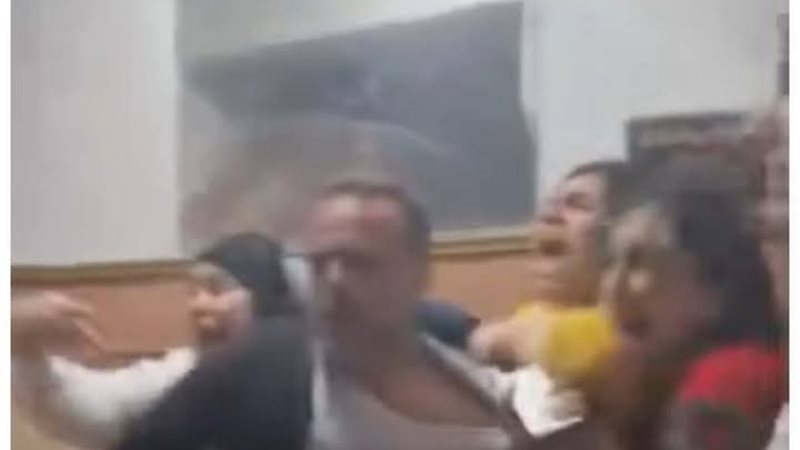 خناقة بيوتي سنتر المحلة