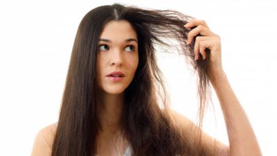 6 تغيّرات تصيب شعركِ مع التقدّم في العمر.. وهذه أفضل الحلول العملية