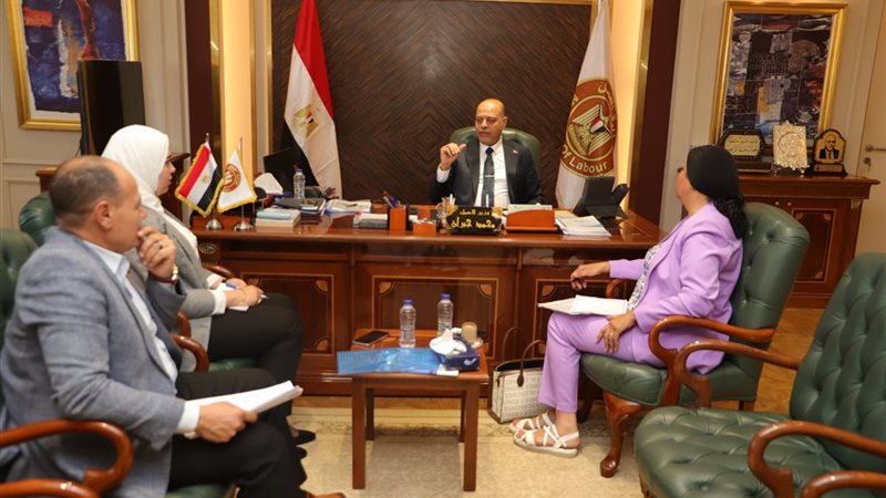 وزير العمل 