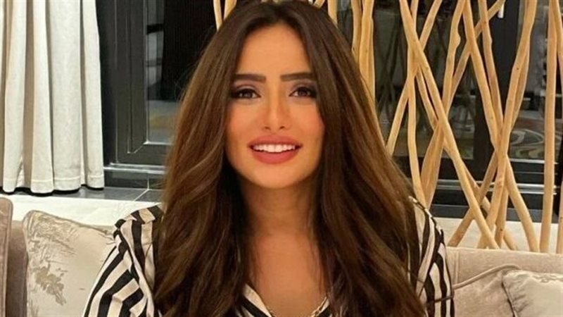 الفنانة زينة