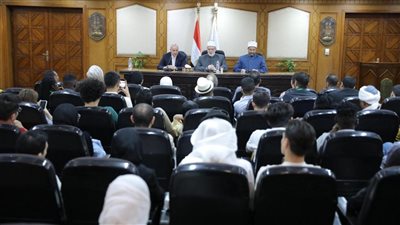 الأزهر يستقبل 150 شابا ضمن وفد «منحة ناصر للقيادة الدولية»
