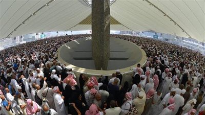 المفتى السابق: التوكيل في رمي الجمرات جائز للضعفاء والمرضى والنساء.. فيديو