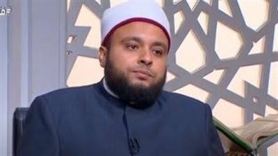 أمين الفتوى: الزوج لا يملك حق منع زوجته من الإنفاق من مالها الخاص 