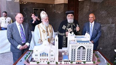 البابا تواضروس يصلى القداس الإلهي في كنيسة 