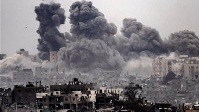 والد الأطفال التسعة شهداء غزة يرقد على فراش الموت بعد قصف الاحتلال لمنزله