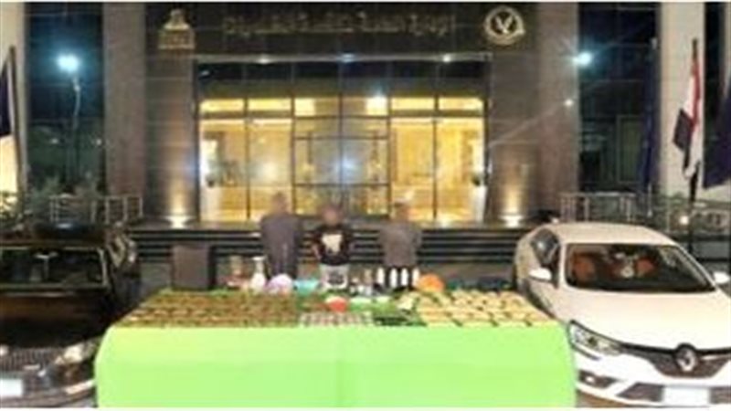 المتهمون عقب ضبطهما