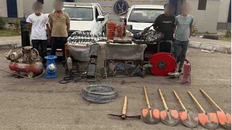 عدد من المتهمون عقب ضبطهم 