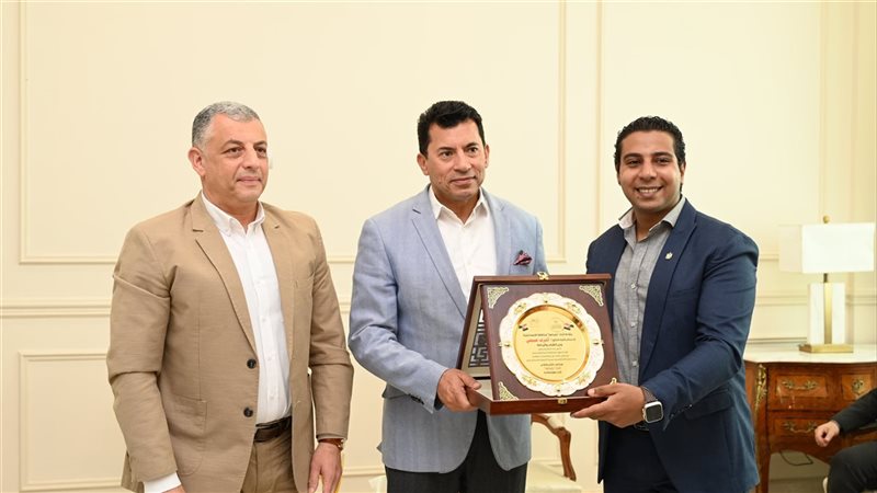 وزير الرياضة ومحافظ الإسماعيلية