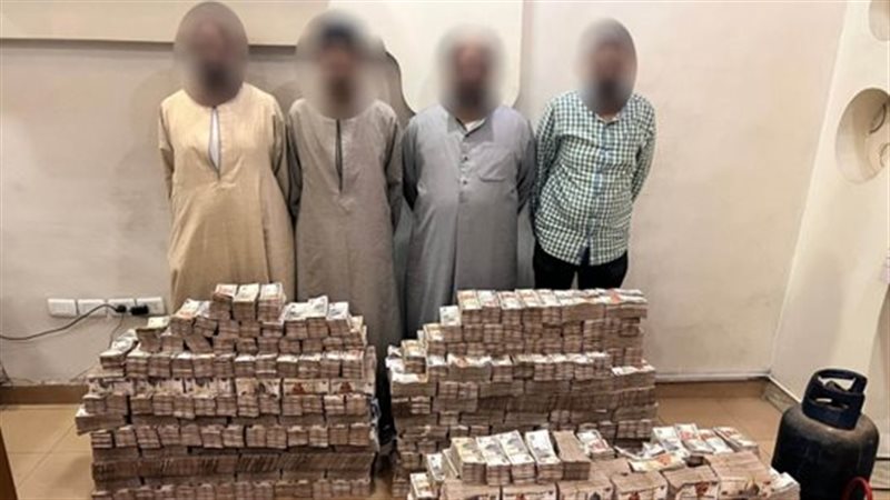 المتهمون والمضبوطات 