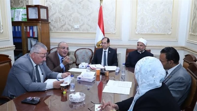 خلال اجتماع اللجنة 
