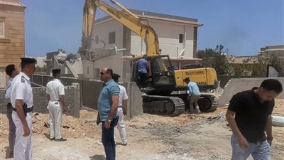 حملات إزالة لتعديات ومخالفات بناء بالساحل الشمالي الغربي