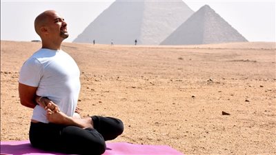 سفارة الهند تحتفل باليوم العالمي الـ11 لليوجا بماراثون في القاهرة والإسكندرية (صور)