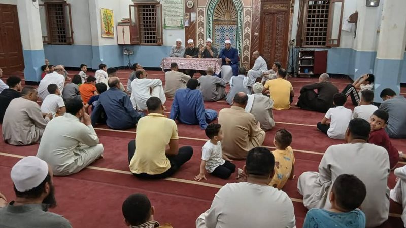 أثناء ندوة اوقاف الفيوم عن الحج بمسجد فيديمين