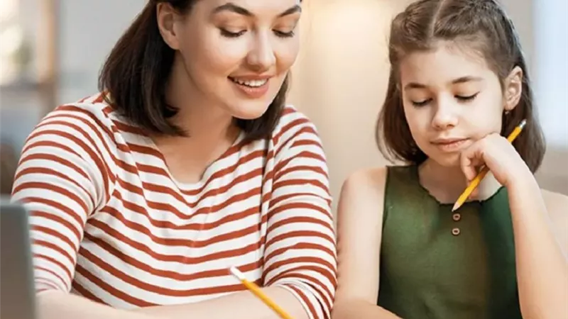 كيفية مساعده الأبناء أثناء المذاكرة 
