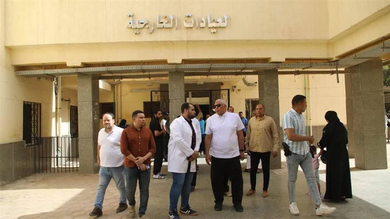 جولة مفاجئة لمحافظ الوادي الجديد 