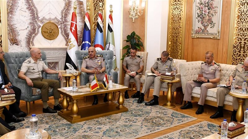 خلال اللقاء اللقاء 