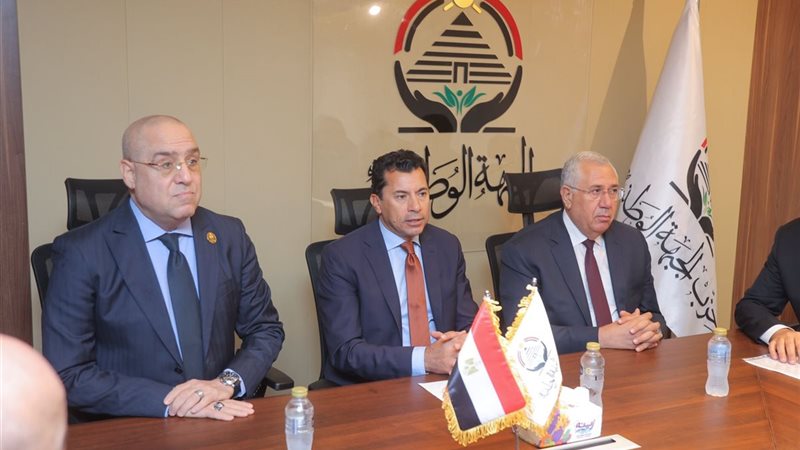 خلال الاجتماع 